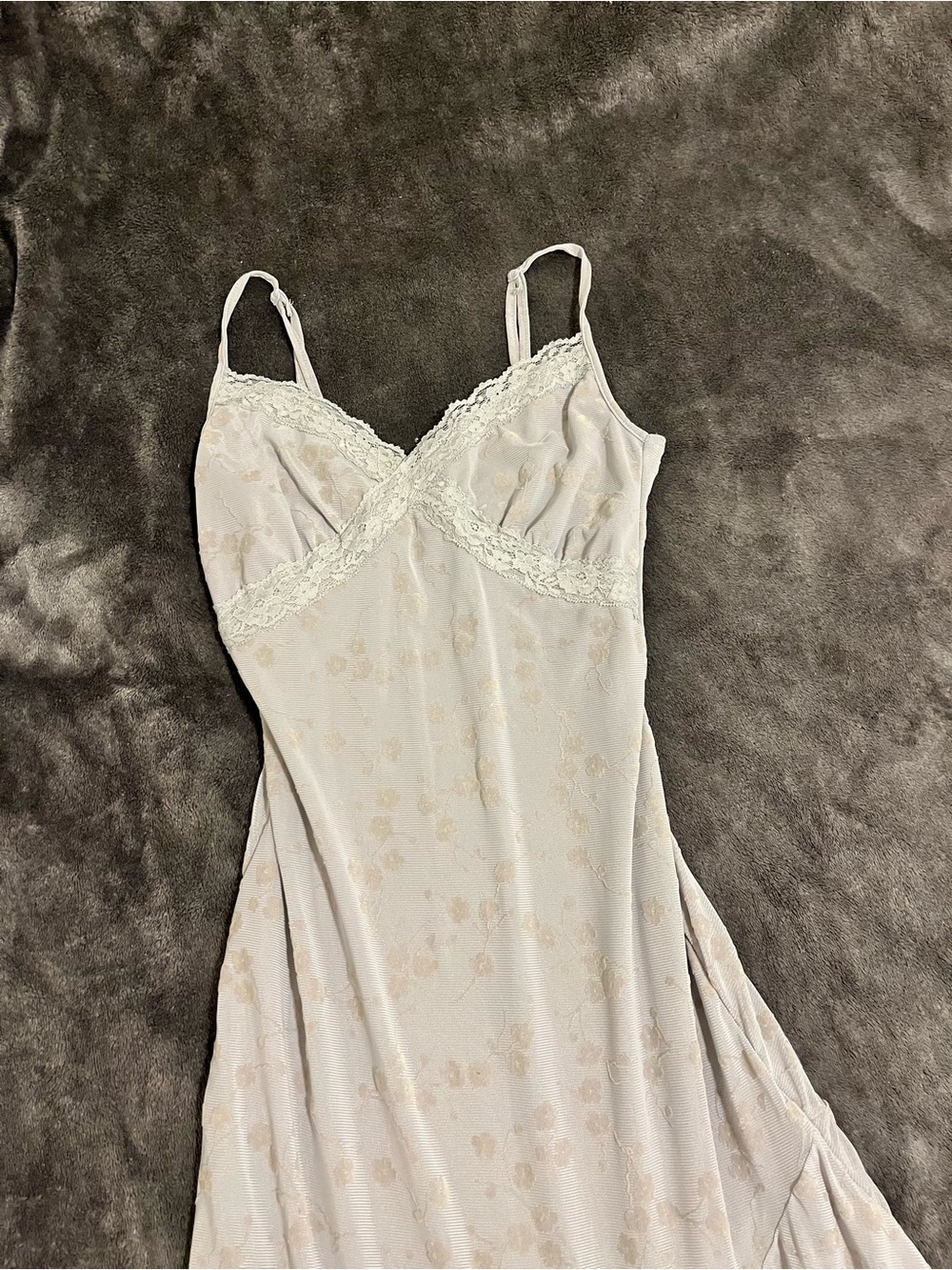 URBAN OUTFITTERS grey motel Devon Asymmetric midi dress - Picture 5 of 9